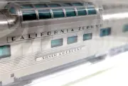 Broadway Limited HO • California Zephyr • SILVER CRESCENT Vista Dome #881 NEW