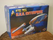 Polar Lights Star Trek U.S.S. Enterprise NCC-1701 Model Kit 2005