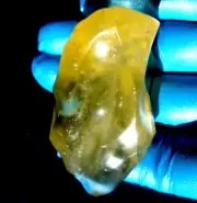 Libyan Desert Glass Meteorite Tektite impact specimen( 375 crt)Soft Gem Top AAAA