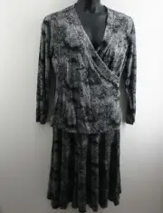 Chicos jacquard tudor wrap top w/ matching skirt size 3 nwts