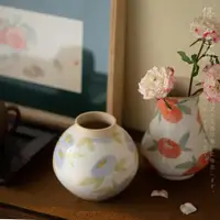 在飛比找ETMall東森購物網優惠-日式粉引手繪陶瓷花瓶小號復古化妝土花器民宿陶藝擺件裝飾景德鎮