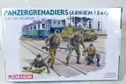 Dragon Panzer Grenadiers (ARNHEM 1944) 1/35 Series Kit # 6161 Factory sealed