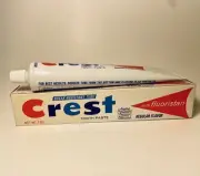 Vtg Crest with Fluoristan Regular Flavor 7oz 1960s Toothpaste Break Resistant