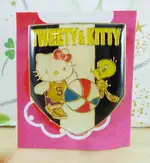 【震撼精品百貨】HELLO KITTY 凱蒂貓~KITTY&TW徽章-黑白