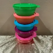 New Tupperware Set of 5 Beautiful Bright Colors Individual Salad Bowls 630ml ea