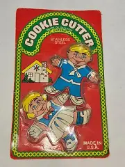 VINTAGE NEW CAPERS BOY & GIRL 2 COOKIE CUTTERS STAINLESS STEEL MADE IN USA