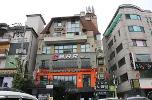 首爾媽媽和爸爸旅館和公寓酒店Mamas and Papas Guesthouse and Apartments in Seoul