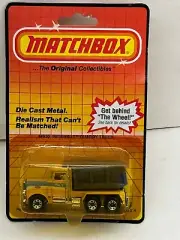 1983 MATCHBOX SUPERFAST MB30 PACE PETERBILT QUARRY DUMP TRUCK NEW ON DAMAGEDCARD