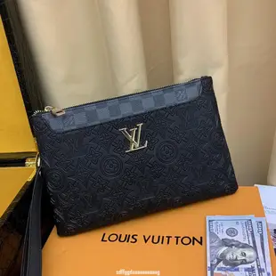 星兒店/二手Louis Vuitton LV路易威登 LV 聯名設計款手拿包 男用 晚宴手拿包 Lv長夾包包