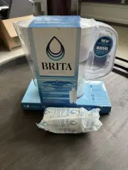 Brita Small 6 Cup Bright White Denali Water Filter Pitcher Brita Standard Filter