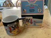 RARE looney tunes mug with character handle Bugs Bunny Three Cheers from Applaus