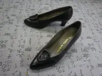 在飛比找Yahoo奇摩拍賣-7-11運費0元優惠優惠-日本製 Mila Schon 高級蛇皮飾真皮粗跟鞋 USA 