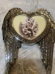 Angel Wings Pet Memorial Gift - Remembrance Picture Frame for Pet Loss in Mem...