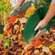 Garden Leaf Scooper - cleanup your garden quicker and easier! Set of 2!