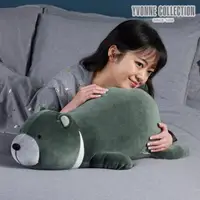 在飛比找momo購物網優惠-【YVONNE 以旺傢飾】黑熊趴姿抱枕(夜幕綠)