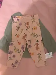 Carters 2 piece baby girl top and pants set size 12 Months NWT