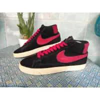 在飛比找蝦皮購物優惠-出售男士運動鞋 Nike Blazer Suede Mate