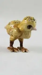 JAY STRONGWATER "GLEN" CHICK MINI FIGURINE W/ SWAROVSKI CRYSTALS