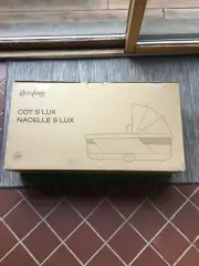 Cybex Gold Cot S Lux Bassinet NIB Moon Black includes Rain Cover
