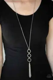 Paparazzi: Diva In Diamonds - Brown Necklace