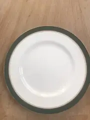 Royal Worcester, CAVENDISH LEATHER GREEN, Dinner Plate, Fine Bone China England