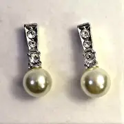Avon 2005 Pearlesque and Rhinestone Earrings New in Box