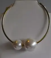 KIRKS FOLLY FAUX PEARL CHOKER NECKLACE WITH EARRINGS IN GOLD TONE