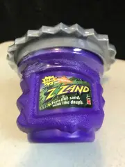 vintage 1997 Mattel Nickelodeon Z-Zand Play Sand Material 3.5" Spaceman Mold Top