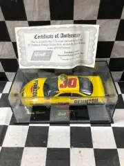 Revell 1997 Johnny Benson #30 PENNZOIL Pontiac Grand Prix 1:24 Scale Diecast