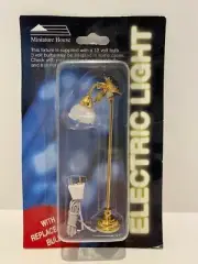 Miniature house 1/12 Electric floor light with decor leaf w/ extra bulb NIB