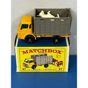 Vintage LESNEY MATCHBOX 37 1-75 37c DODGE CATTLE TRUCK BPW w D BOX