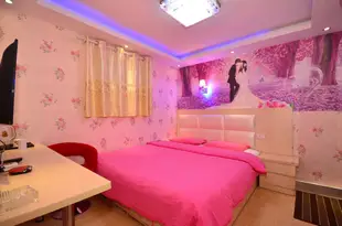 如家時尚公寓(武漢光谷廣場地鐵站店)Rujia Fashion Apartment