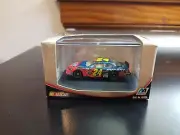 1/87 2006 JEFF GORDON DUPONT WINNERS CIRCLE PACKAGE BAD