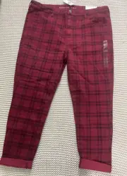 American Eagle Red Checkered Hi-Rise Jegging size 24 Next Level Stretch