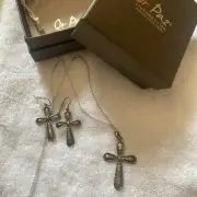 PAZ CREATIONS, PZ-Sterling Silver Hammered Texture Cross set -BRAND NEW