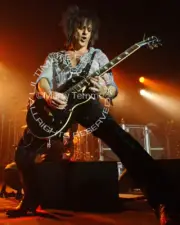 Steve Stevens Photo Billy Idol 8x10 Concert Photo by Marty Temme 1B Les Paul