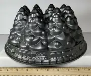 Nordic Ware Holiday Tree Bundt Cake Pan Mold Christmas 10 Cups Cast Aluminum