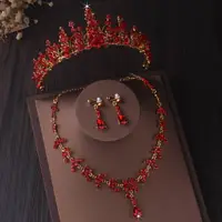 在飛比找樂天市場購物網優惠-紅色婚紗套鏈旗袍禮服頭飾皇冠簡約項鏈耳環三件套韓式新娘發飾品