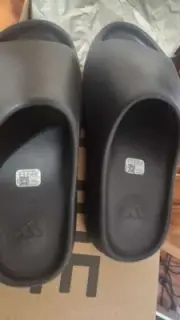 Size 11, 100% Authetic Yeezy slide onyx HQ6448 from retailer !!!