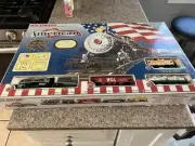 Bachmann Train Set The American HO Union Bay Locomotive E-Z Track Unused 00637