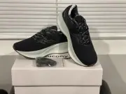 Size 9 - Saucony Triumph 20 Runshield Winter Miles Pack