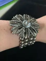 Flower Rhinestone Bead Bracelet