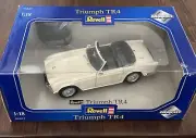 Triumph TR4 Revell 1:18 Scale 08827 White (READ)