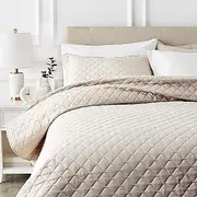 Amazon Basics Oversized Quilt Bed Set, Embossed Coverlet and Shams - King, Beige Diamond