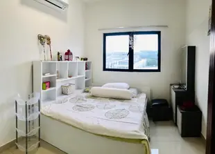 史里肯邦安/巴拉空的1臥室公寓 - 1267平方公尺/1間專用衛浴Homestay in Serdang, Queen Bedroom - Shared bath