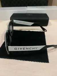 在飛比找旋轉拍賣優惠-givenchy墨鏡（男女都可