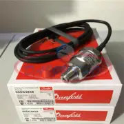 ONE Danfoss AKS33 060G3858 pressure transmitter NEW