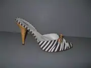 AUTHENTIC MOSCHINO NEW 39 BLACK WHITE STRIPED SLIDES SANDALS SHOES NIB