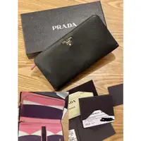 在飛比找蝦皮購物優惠-Prada 二手 黑色長夾 皮夾 台灣微風專櫃購入 *含收據