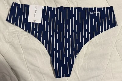Calvin Klein Women's Invisibles Seamless Thong G-String Panty Medium Blue White